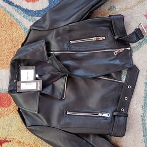 Cropped leather jacket